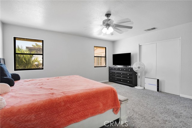 22752 Roundup Way, Apple Valley CA: https://media.crmls.org/medias/a41b7a6a-ce4a-4c62-9c3d-aa9022e9dcc9.jpg