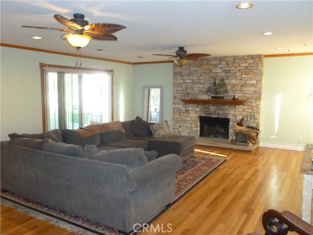 Detail Gallery Image 11 of 42 For 14030 Simshaw, Sylmar,  CA 91342 - 3 Beds | 2/1 Baths