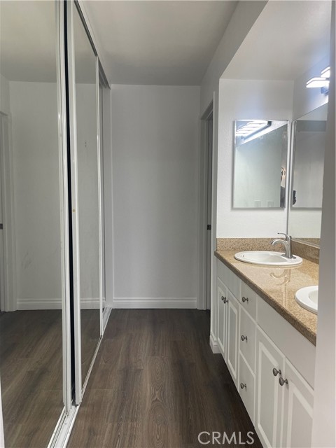 5515 Canoga Avenue, Woodland Hills CA: https://media.crmls.org/medias/a41d613a-b451-43f3-ba03-40dc58dd6607.jpg