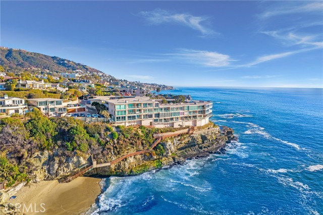 Detail Gallery Image 2 of 25 For 31561 Table Rock Dr #211,  Laguna Beach,  CA 92651 - 2 Beds | 2 Baths