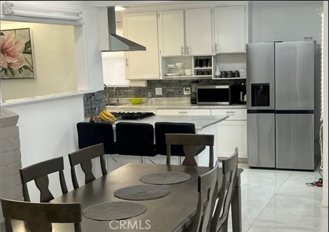 18763 Sunburst Street, Northridge CA: https://media.crmls.org/medias/a41d805d-0102-4487-839f-1eb7c8fa641d.jpg