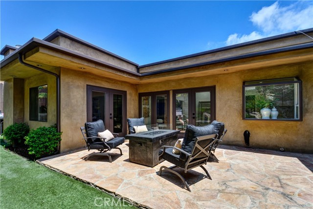 4557 Don Timoteo Drive, Los Angeles CA: https://media.crmls.org/medias/a41db029-ee5c-4578-a54d-50f0edbb71cb.jpg