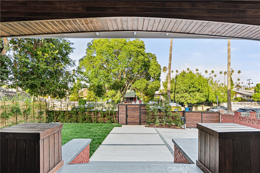 MLS #DW25181566 img 5