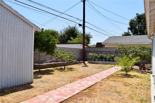 2024 N Kenwood Street, Burbank CA: https://media.crmls.org/medias/a41f4d1c-8d0d-460a-867b-c5c7fce08ea7.jpg