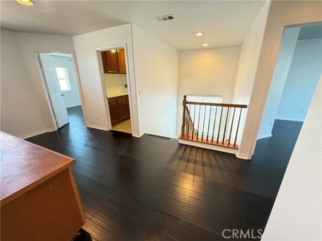 9093 Seal Beach Drive, Hesperia CA: https://media.crmls.org/medias/a420c8ae-384f-42d6-9fa4-52c14ec3a64e.jpg