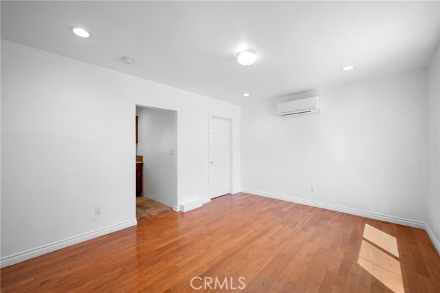 Detail Gallery Image 3 of 18 For 359 W Garfield Ave a,  Glendale,  CA 91204 - 0 Beds | 1 Baths