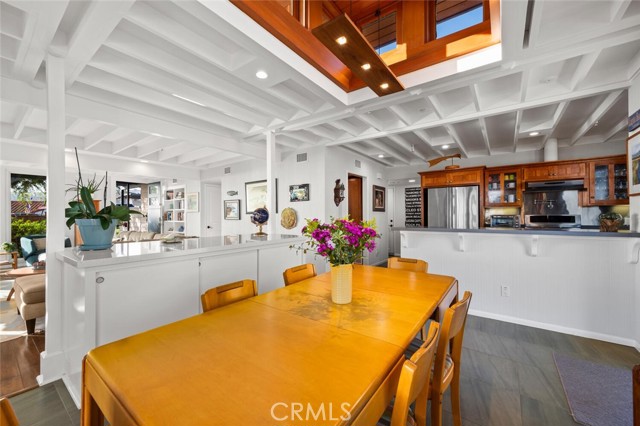 1687 Temple Hills Drive, Laguna Beach CA: https://media.crmls.org/medias/a42150b7-172f-4746-be39-1fffab4dcba3.jpg