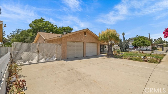 Detail Gallery Image 12 of 19 For 9130 Pinyon Ave, Fontana,  CA 92335 - 3 Beds | 2 Baths