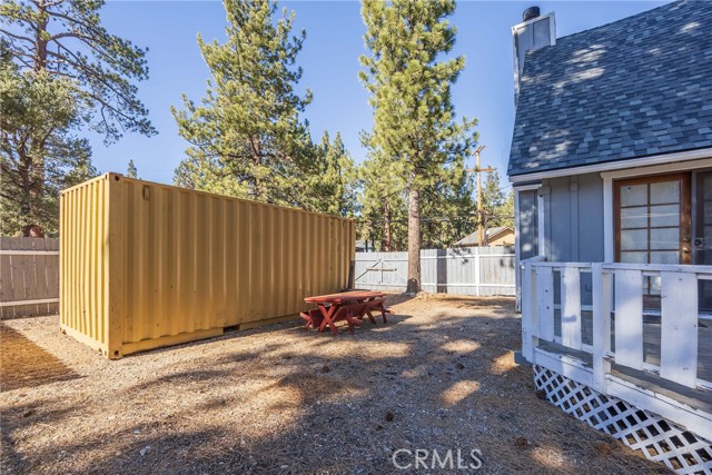 301 Downey Drive, Big Bear City CA: https://media.crmls.org/medias/a422f6c1-bb9b-4348-81ea-a3f31d4f6aba.jpg