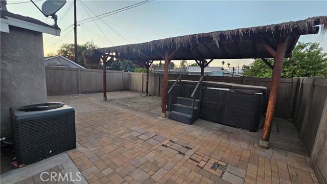 Detail Gallery Image 4 of 18 For 141 Pleasant View Ave, Colton,  CA 92324 - 2 Beds | 2 Baths