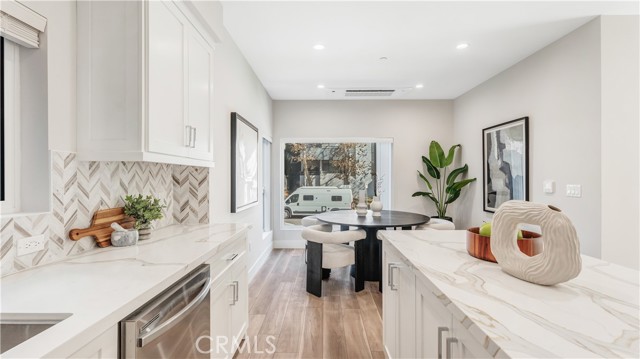 1823 Westholme Ave, Los Angeles CA: https://media.crmls.org/medias/a4238ab7-ee98-4ae9-9fce-0d07c27e8454.jpg