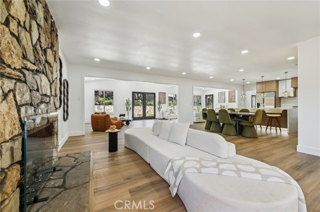 Detail Gallery Image 9 of 70 For 4816 Saint Andrews Ave, Buena Park,  CA 90621 - 4 Beds | 3 Baths