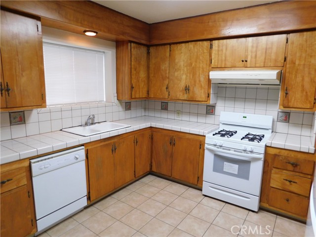 Detail Gallery Image 14 of 72 For 1253 W 11th St, Merced,  CA 95341 - 3 Beds | 1 Baths
