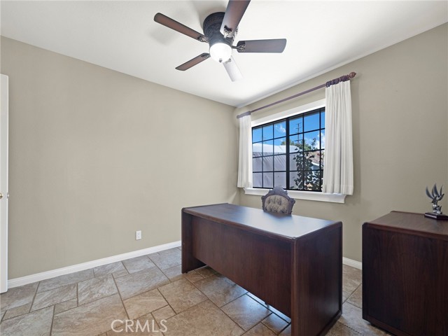 Detail Gallery Image 18 of 34 For 26721 Diaz Dr, Saugus,  CA 91350 - 4 Beds | 2 Baths