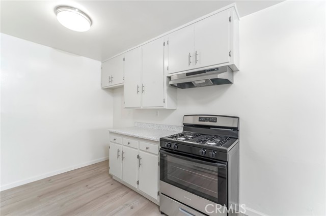 3430 Elm Avenue, Long Beach CA: https://media.crmls.org/medias/a423e86c-7ddd-4e11-9a9c-f836d2386a30.jpg