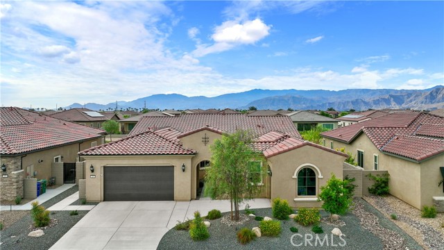 25 Chardonnay, Rancho Mirage CA: https://media.crmls.org/medias/a424259e-c5ca-460f-bd67-d34a320f8765.jpg