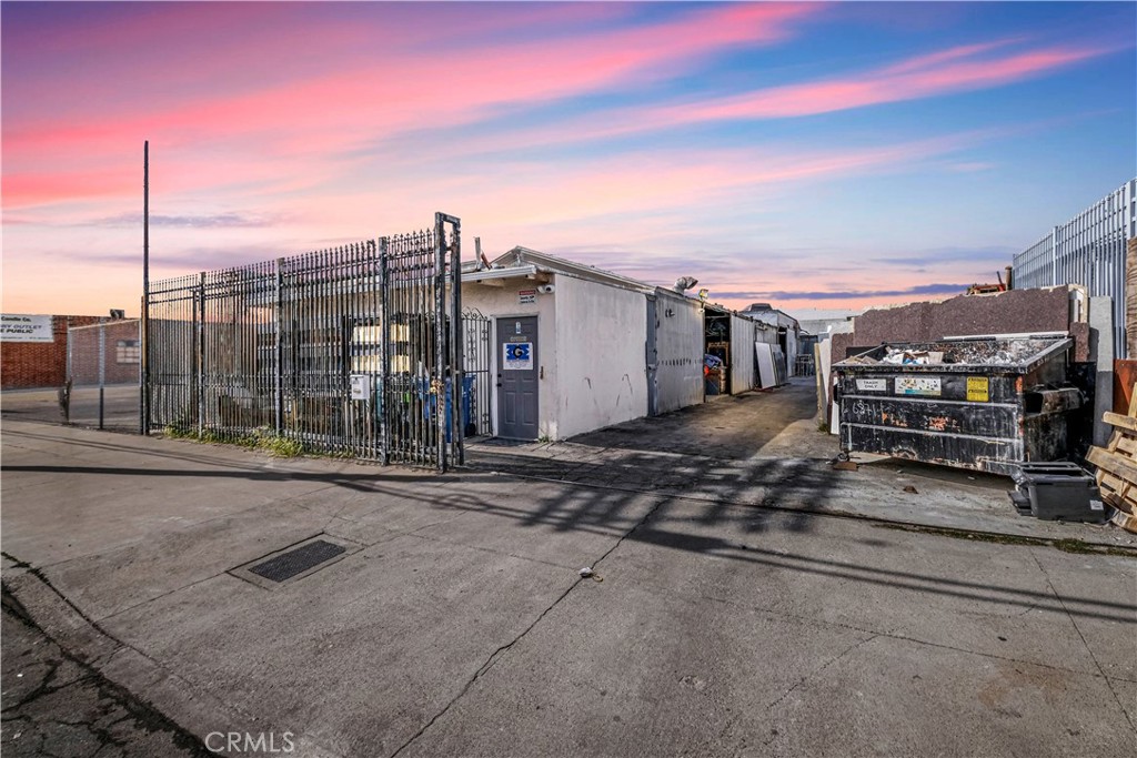 6871 beck Avenue, North Hollywood, CA 91605