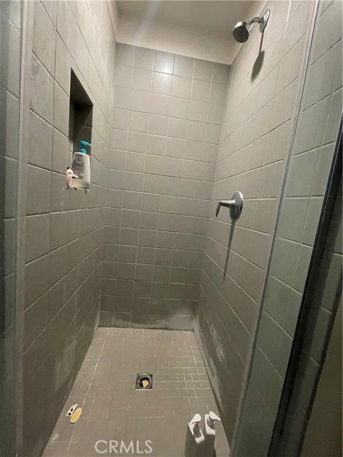 Detail Gallery Image 8 of 26 For 1410 N Harbor #1,  Santa Ana,  CA 92703 - 4 Beds | 3/1 Baths