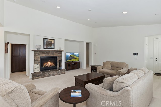 218 Crimson Circle, Big Bear City CA: https://media.crmls.org/medias/a4256ce5-4710-455d-ab18-a77a8668c9b4.jpg