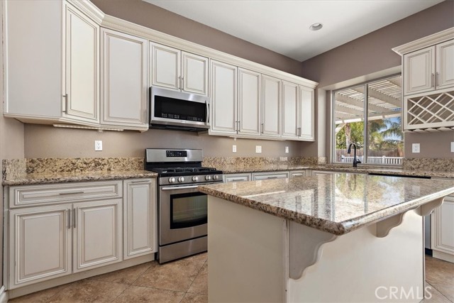 Detail Gallery Image 6 of 40 For 6253 Brian Cir, Jurupa Valley,  CA 92509 - 3 Beds | 2 Baths