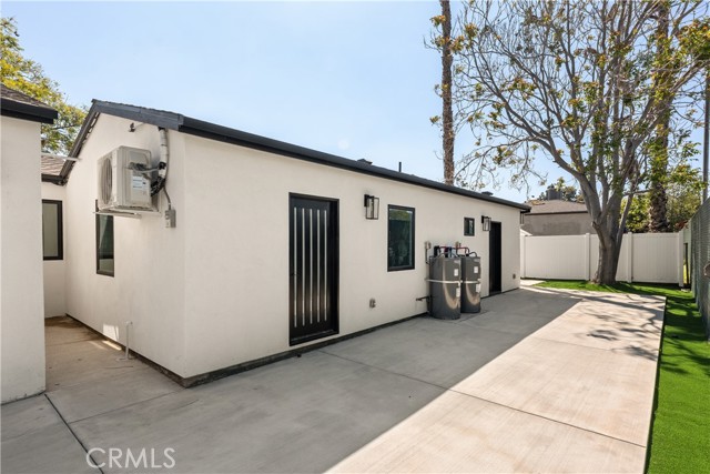 Detail Gallery Image 32 of 33 For 7943 Ledge Ave, Sun Valley,  CA 91352 - 3 Beds | 3 Baths