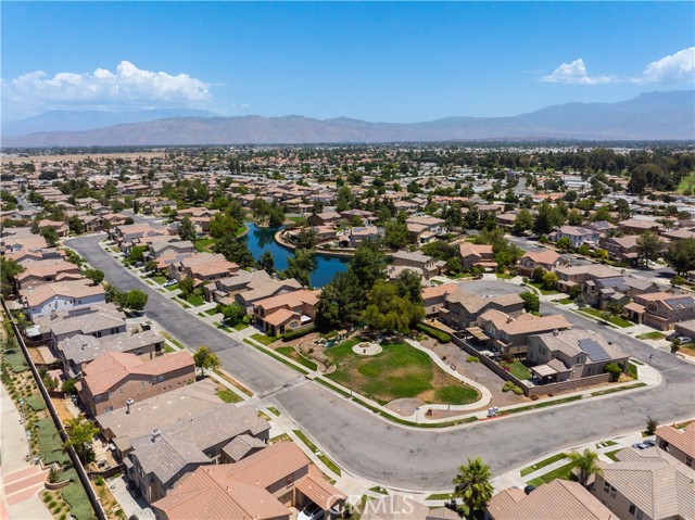 Image 32 of 36 For 1387 Veronica Trail