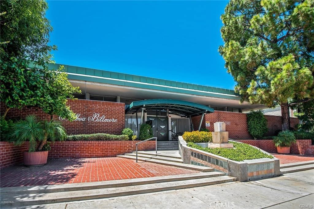 5301 Balboa Boulevard #M4
