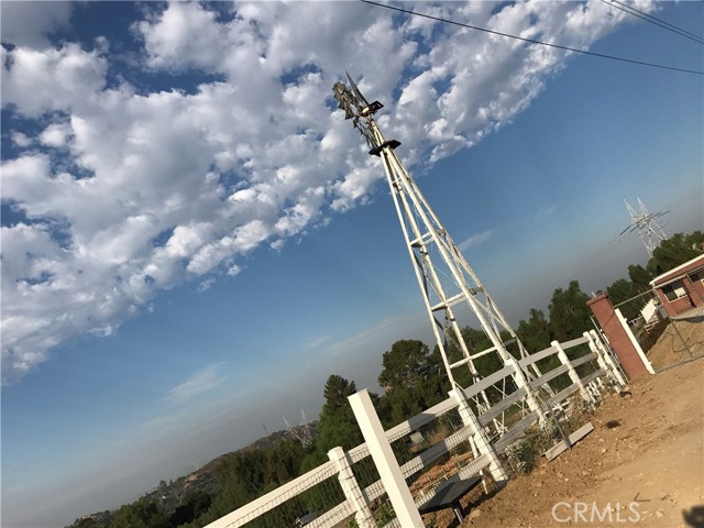 10161 Foothill Boulevard, Sylmar CA: https://media.crmls.org/medias/a4283a7d-f8cf-4181-ab39-11227a75ed0e.jpg