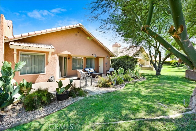 42297 Sultan Avenue, Palm Desert CA: https://media.crmls.org/medias/a4285f08-0b1d-4a8c-9959-0d5e1e17da95.jpg