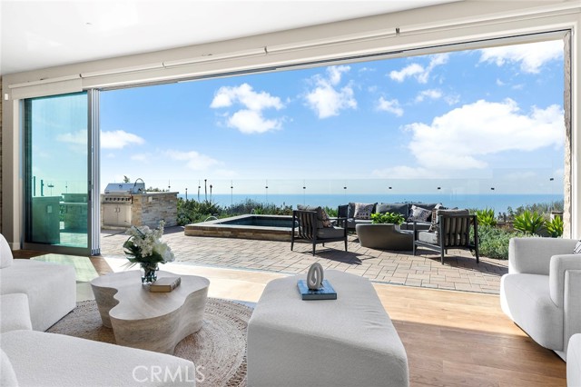 3355 Alta Laguna Boulevard, Laguna Beach CA: https://media.crmls.org/medias/a428a8d4-1939-49e8-9ca9-9b886151e901.jpg