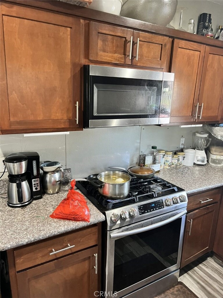 MLS #OC25109004 img 11