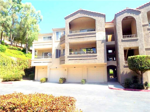 1965 Las Colinas Circle #102, Corona, CA 92879