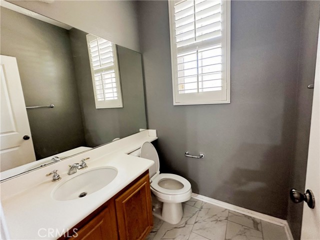 Detail Gallery Image 4 of 28 For 23327 Clearwater, Valencia,  CA 91355 - 4 Beds | 3 Baths