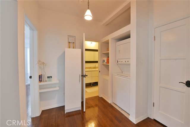 Detail Gallery Image 6 of 15 For 9372 W Olympic Bld, Beverly Hills,  CA 90212 - 2 Beds | 2 Baths