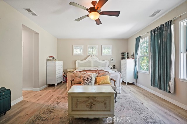 Image 20 of 54 For 29123 Black Pine Way