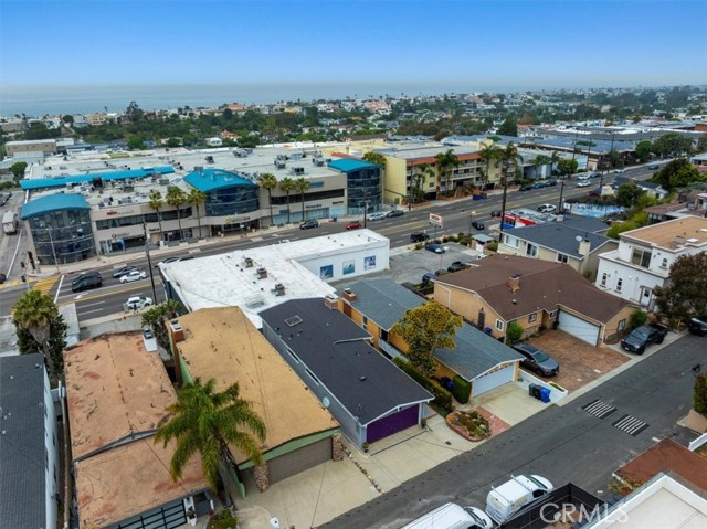 1617 Raymond Avenue, Hermosa Beach, California 90254, 3 Bedrooms Bedrooms, ,2 BathroomsBathrooms,Residential,For Sale,Raymond,SB24215419