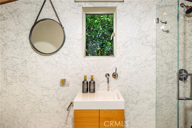 2538 Monaco Drive, Laguna Beach CA: https://media.crmls.org/medias/a42b41f1-8432-4b88-86d6-15cd77cd8eec.jpg