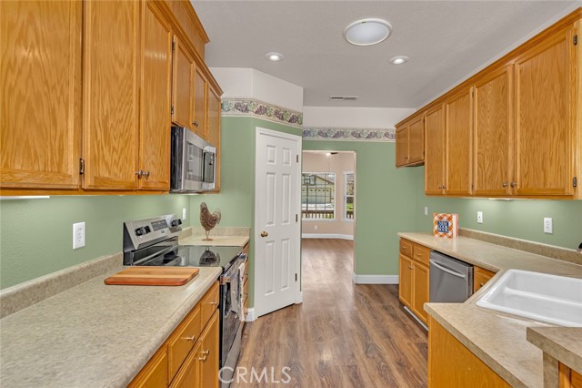Detail Gallery Image 8 of 42 For 3877 Pintail Ct, Merced,  CA 95340 - 3 Beds | 2 Baths