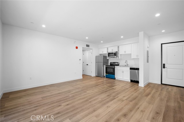 Detail Gallery Image 7 of 18 For 10657 Moorpark St #205,  North Hollywood,  CA 91602 - 1 Beds | 1 Baths