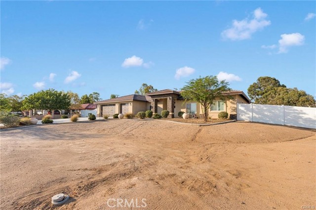 Detail Gallery Image 1 of 22 For 18950 Pachappa Rd, Apple Valley,  CA 92307 - 4 Beds | 3/1 Baths