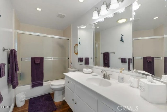 4541 Lyme Bay, Oxnard CA: https://media.crmls.org/medias/a42e8474-0571-4bf4-af0b-2f8a2716749e.jpg