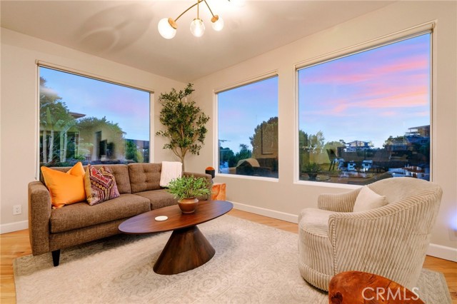 Front Image Thumbnail for CRCV25233661