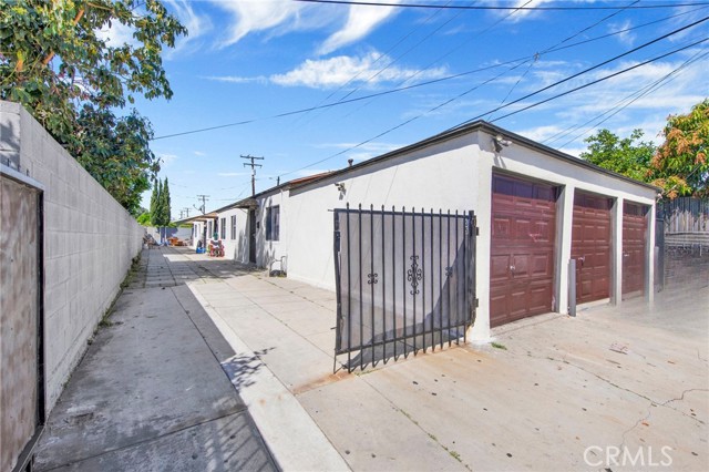 Detail Gallery Image 2 of 13 For 5517 Loma Vista, Maywood,  CA 90270 - – Beds | – Baths