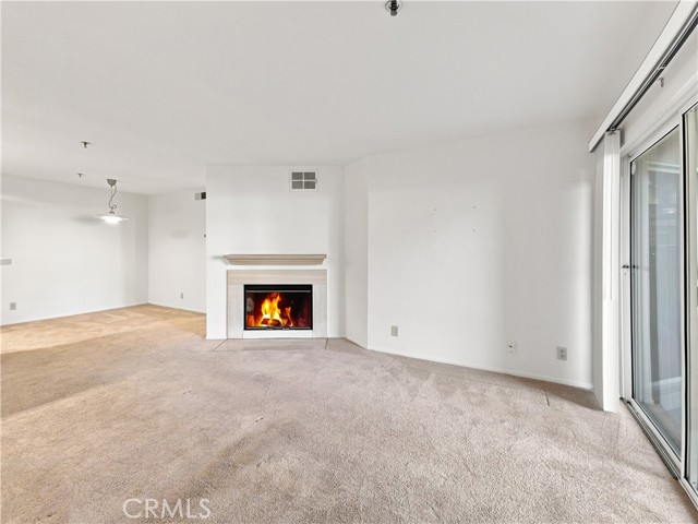 5728 Oak Bend Ln Unit 202, Oak Park, CA 91377 photo 2