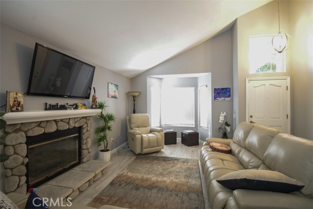 Detail Gallery Image 7 of 38 For 39520 Countryside, Murrieta,  CA 92562 - 4 Beds | 2 Baths