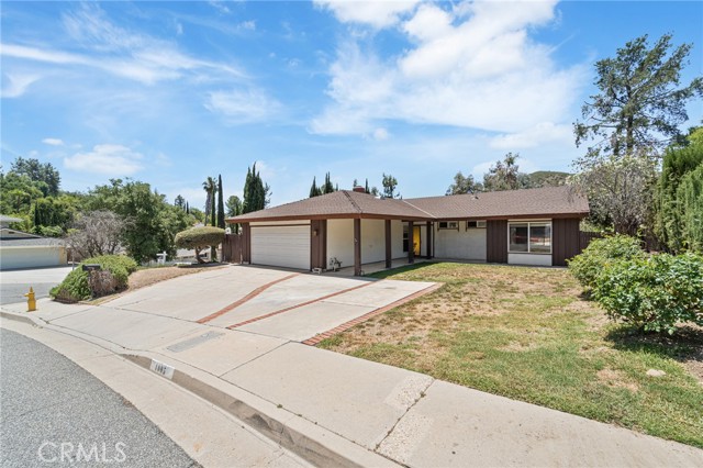 4005 Joelton Drive, Agoura Hills CA: https://media.crmls.org/medias/a4302da6-cd56-4d31-9ac1-e182f1727891.jpg