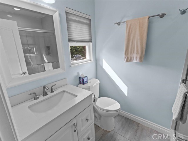 Detail Gallery Image 13 of 26 For 15971 Pilgrim Cir, Huntington Beach,  CA 92647 - 4 Beds | 2 Baths