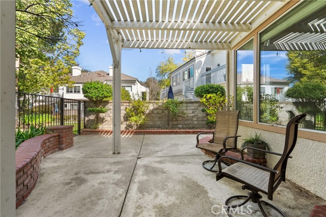 Detail Gallery Image 43 of 64 For 24436 Hampton Dr #C,  Valencia,  CA 91355 - 2 Beds | 2/1 Baths