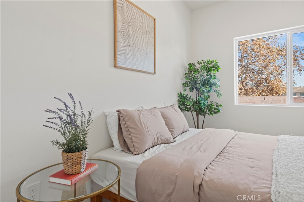 MLS #OC25253896 image #22