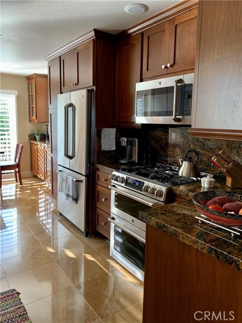 16 Teramo Court, Newport Coast CA: https://media.crmls.org/medias/a4328d5e-c779-40c3-a7e9-05e44780ccdd.jpg